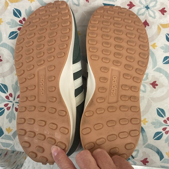 Adidas Run 70s Shoes - Green and White - Picture 5 of 7